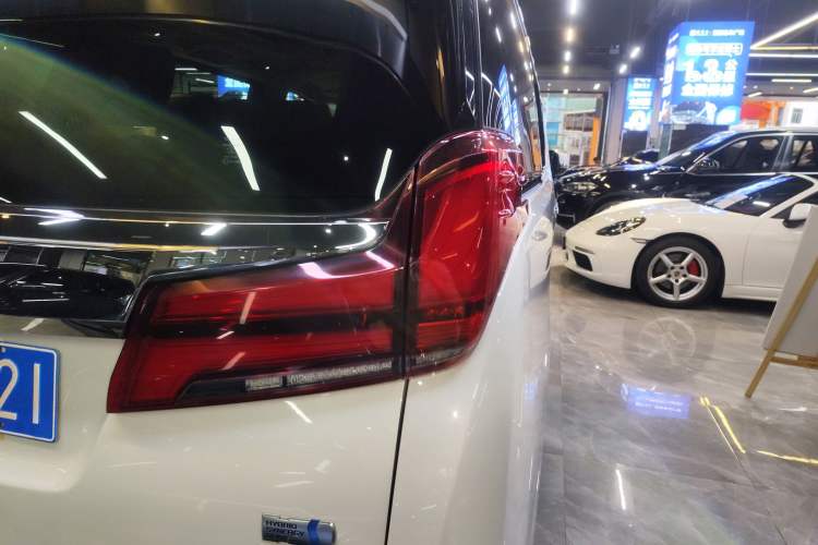 Used Toyota Alphard 2023 Dual-Motor 2.5L Premium Golden Edition Right Rear Taillight
