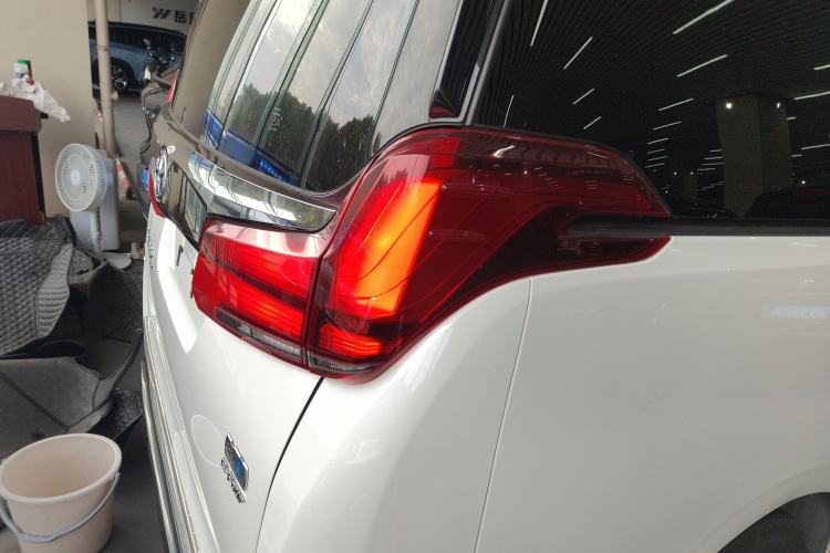 Used Toyota Alphard 2023 Dual-Motor 2.5L Premium Golden Edition Right Rear Taillight
