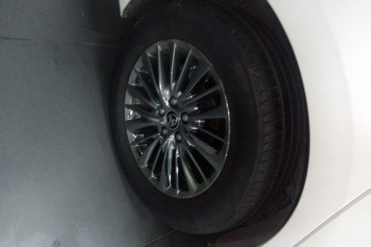 Used Toyota Alphard 2023 Dual-Motor 2.5L Premium Golden Edition Right Rear Wheel Hub