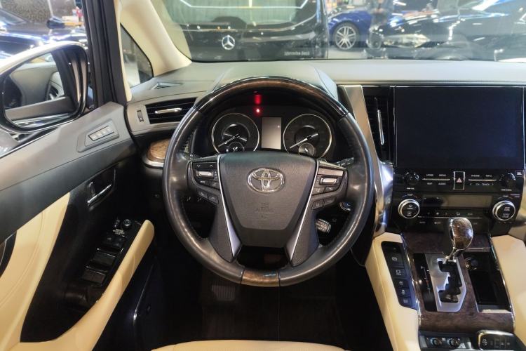 Used Toyota Alphard 2023 Dual-Motor 2.5L Premium Golden Edition Steering Wheel