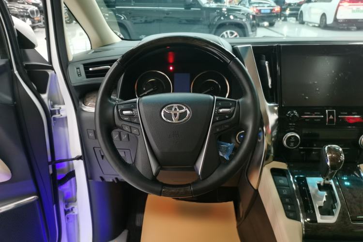 Used Toyota Alphard 2023 Dual-Motor 2.5L Premium Golden Edition Steering Wheel