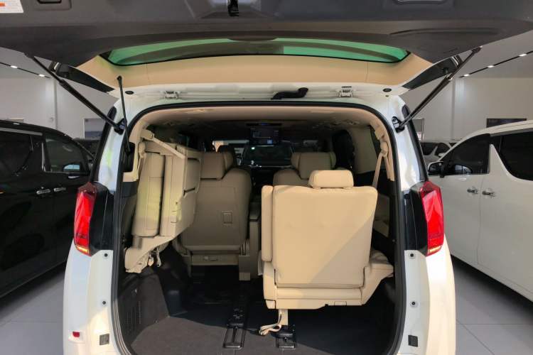 Used Toyota Alphard 2023 Dual-Motor 2.5L Premium Golden Edition Trunk