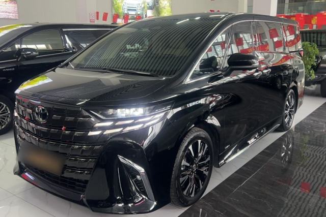 Ojetý Toyota Alphard 2024 Dual-Engine 2.5L Prestige Edition