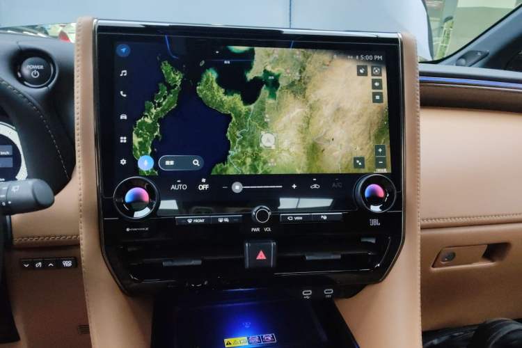 Used Toyota Alphard 2024 Dual-Engine 2.5L Deluxe Edition Audio And AC Panel