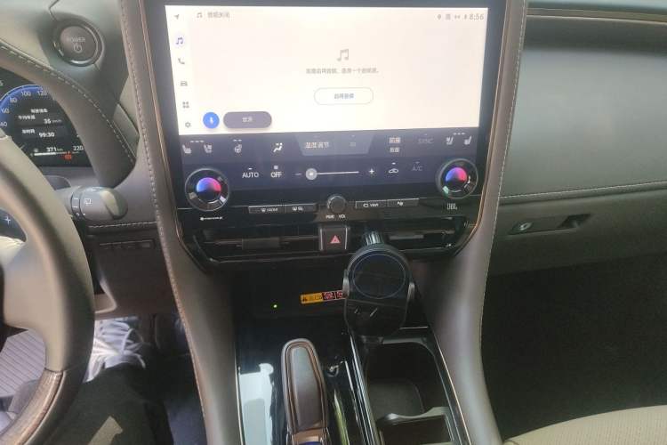 Used Toyota Alphard 2024 Dual-Engine 2.5L Deluxe Edition Audio And AC Panel