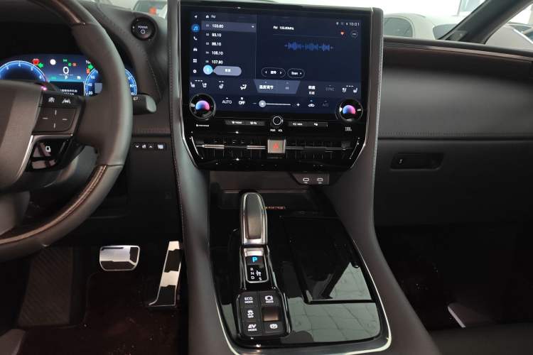 Used Toyota Alphard 2024 Dual-Engine 2.5L Prestige Edition Audio And AC Panel