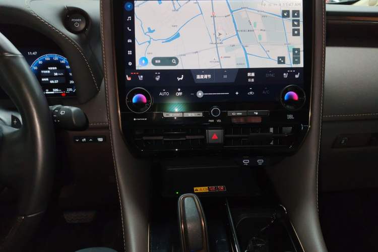 Used Toyota Alphard 2024 Dual-Engine 2.5L Prestige Edition Audio And AC Panel