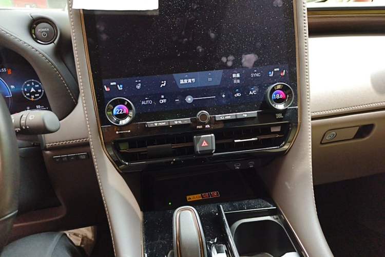 Used Toyota Alphard 2024 Dual-Engine 2.5L Deluxe Edition Audio And AC Panel