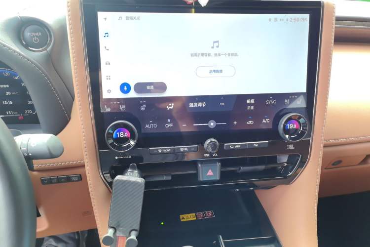 Used Toyota Alphard 2024 Dual-Engine 2.5L Deluxe Edition Audio And AC Panel