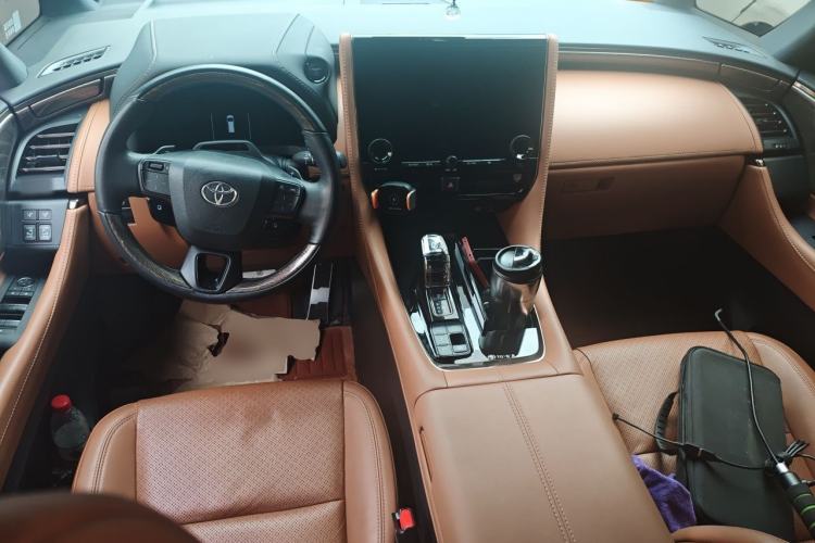 Used Toyota Alphard 2024 Dual-Engine 2.5L Prestige Edition Center Console