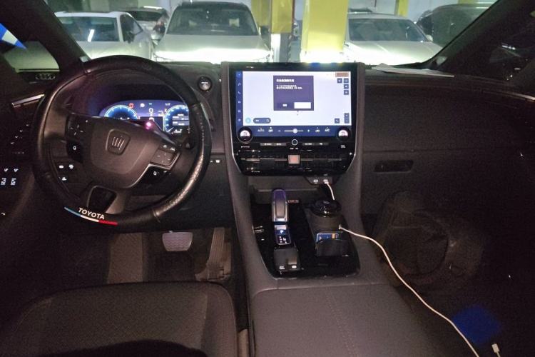 Used Toyota Alphard 2024 Dual-Engine 2.5L Prestige Edition Center Console