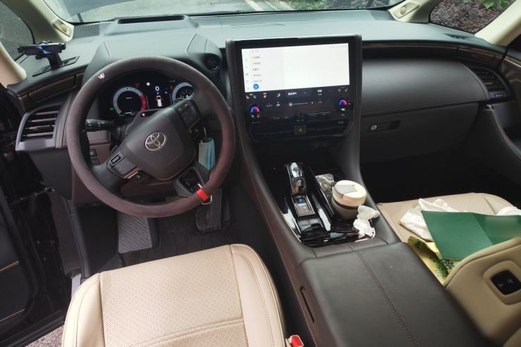 Used Toyota Alphard 2024 Dual-Engine 2.5L Prestige Edition Center Console