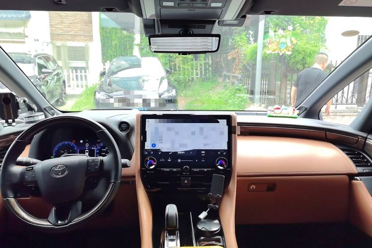 Used Toyota Alphard 2024 Dual-Engine 2.5L Deluxe Edition Center Console