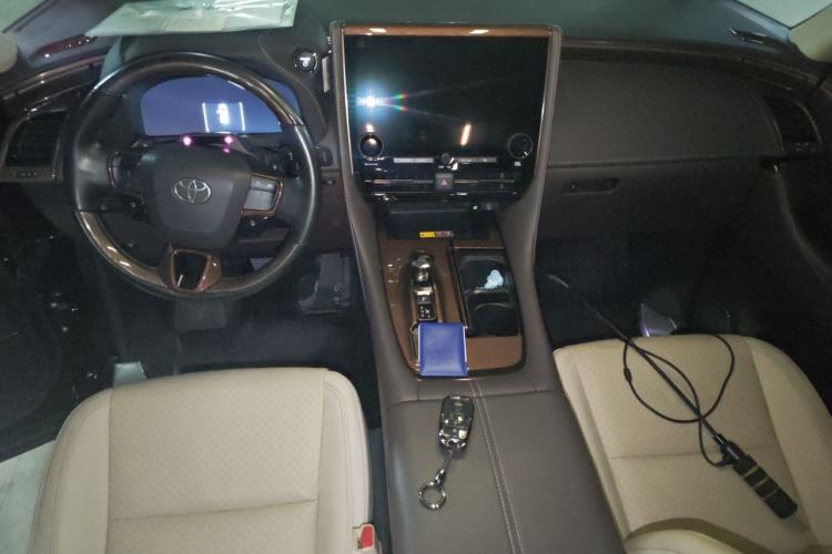 Used Toyota Alphard 2024 Dual-Engine 2.5L Deluxe Edition Center Console
