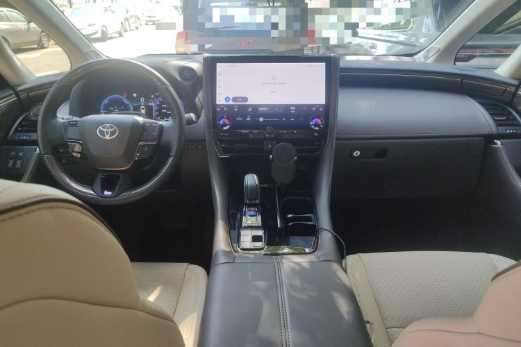 Used Toyota Alphard 2024 Dual-Engine 2.5L Deluxe Edition Center Console