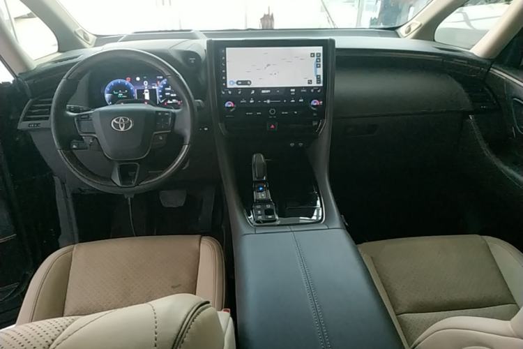 Used Toyota Alphard 2024 Dual-Engine 2.5L Deluxe Edition Center Console