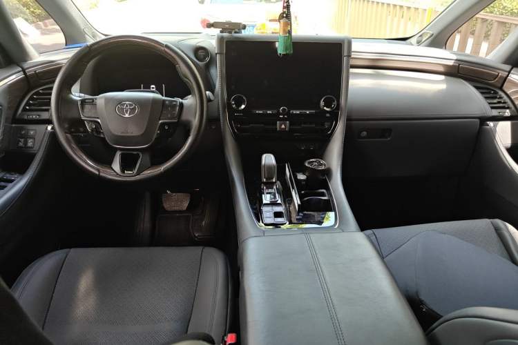 Used Toyota Alphard 2024 Dual-Engine 2.5L Deluxe Edition Center Console