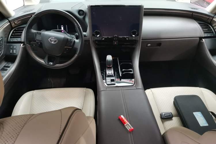 Used Toyota Alphard 2024 Dual-Engine 2.5L Prestige Edition Center Console