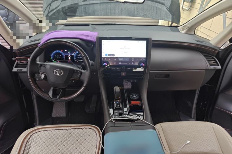 Used Toyota Alphard 2024 Dual-Engine 2.5L Deluxe Edition Center Console