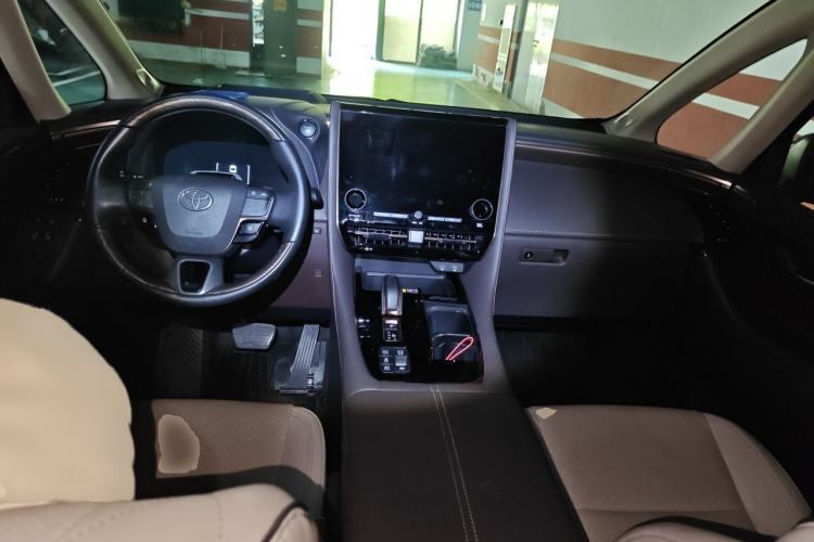 Used Toyota Alphard 2024 Dual-Engine 2.5L Prestige Edition Center Console