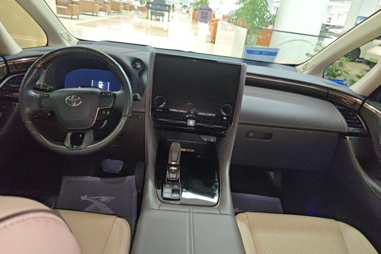 Used Toyota Alphard 2024 Dual-Engine 2.5L Deluxe Edition Center Console
