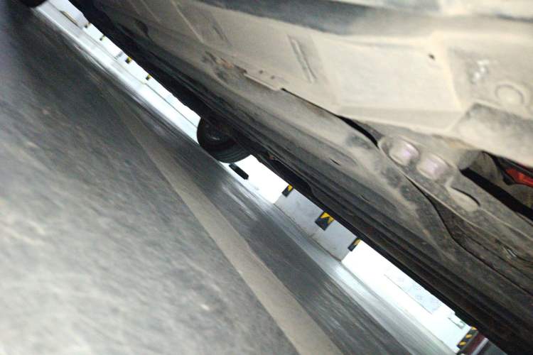 Used Toyota Alphard 2024 Dual-Engine 2.5L Deluxe Edition Chassis Rear Left