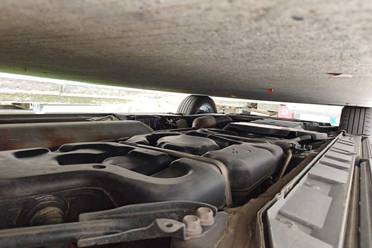 Used Toyota Alphard 2024 Dual-Engine 2.5L Deluxe Edition Chassis Rear Left