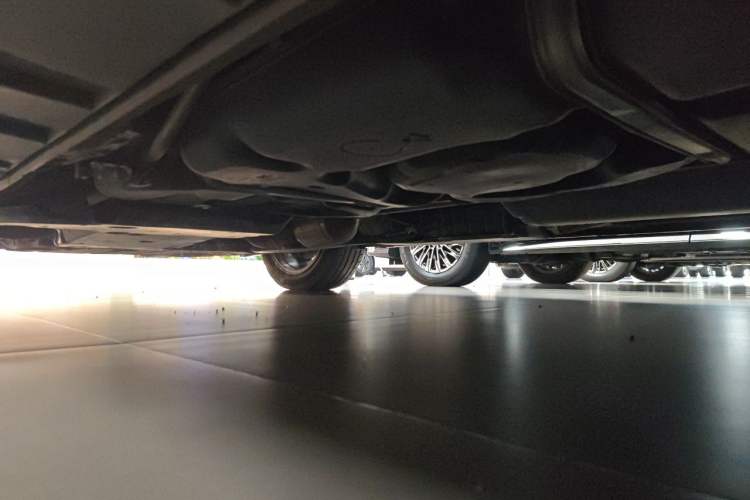 Used Toyota Alphard 2024 Dual-Engine 2.5L Deluxe Edition Chassis Rear Left
