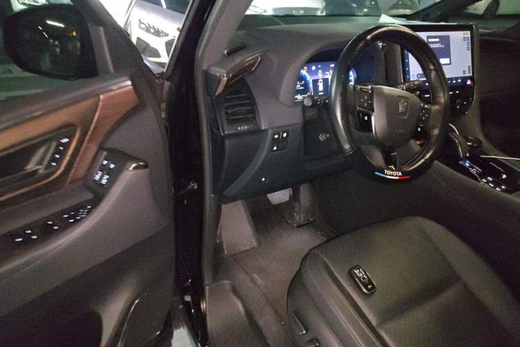 Used Toyota Alphard 2024 Dual-Engine 2.5L Prestige Edition Driver Seat