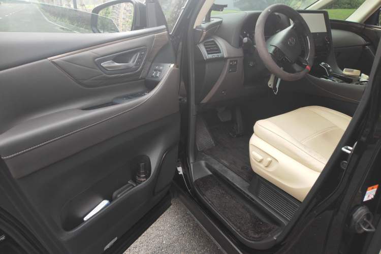 Used Toyota Alphard 2024 Dual-Engine 2.5L Prestige Edition Driver Seat
