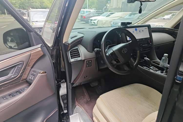 Used Toyota Alphard 2024 Dual-Engine 2.5L Deluxe Edition Driver Seat