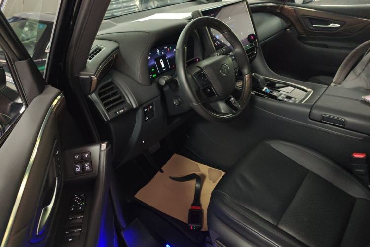 Used Toyota Alphard 2024 Dual-Engine 2.5L Deluxe Edition Driver Seat