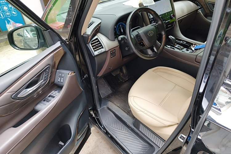 Used Toyota Alphard 2024 Dual-Engine 2.5L Deluxe Edition Driver Seat