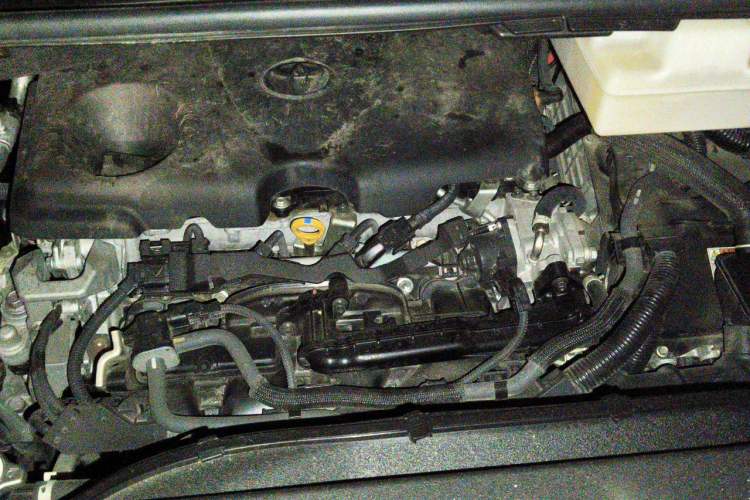 Used Toyota Alphard 2024 Dual-Engine 2.5L Deluxe Edition Engine Bay
