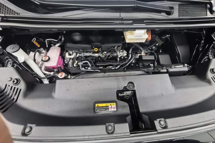Used Toyota Alphard 2024 Dual-Engine 2.5L Prestige Edition Engine Bay