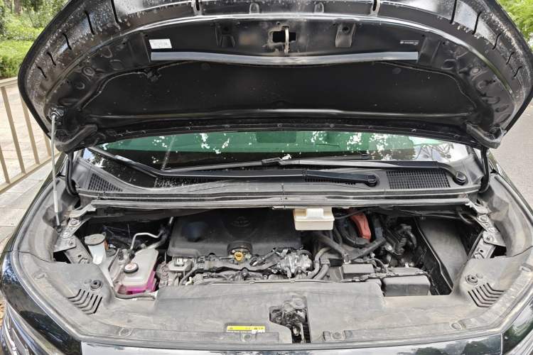 Used Toyota Alphard 2024 Dual-Engine 2.5L Deluxe Edition Engine Bay