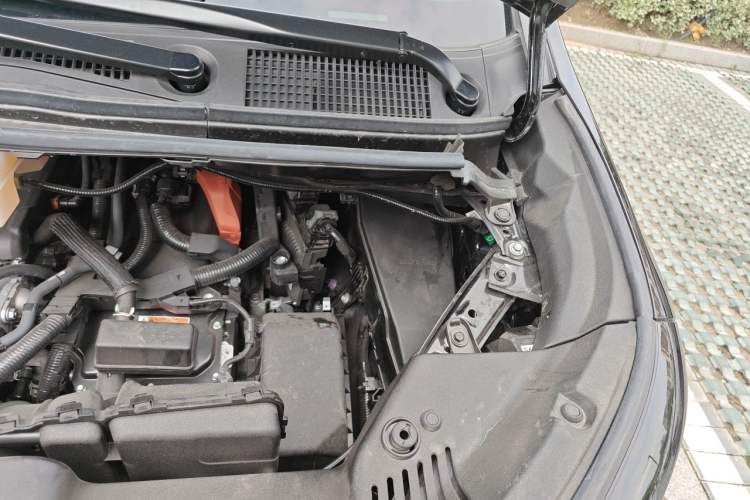 Used Toyota Alphard 2024 Dual-Engine 2.5L Prestige Edition Engine Bay Left