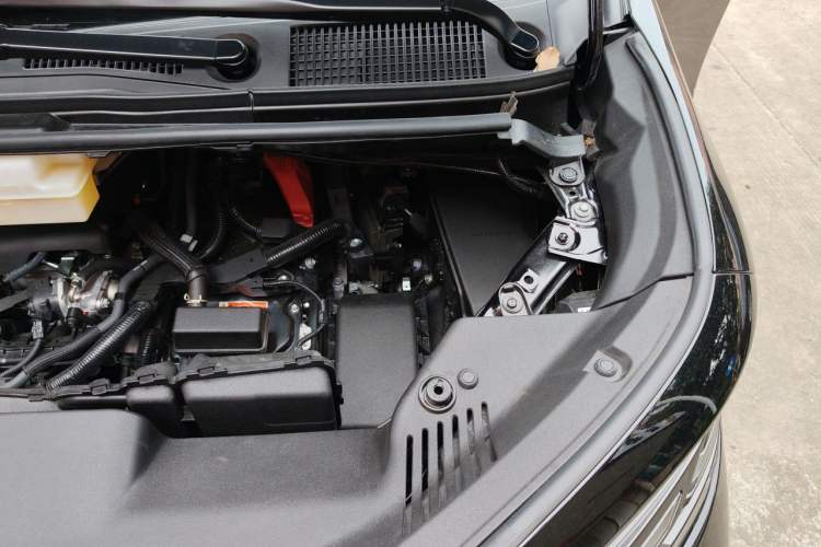 Used Toyota Alphard 2024 Dual-Engine 2.5L Prestige Edition Engine Bay Left