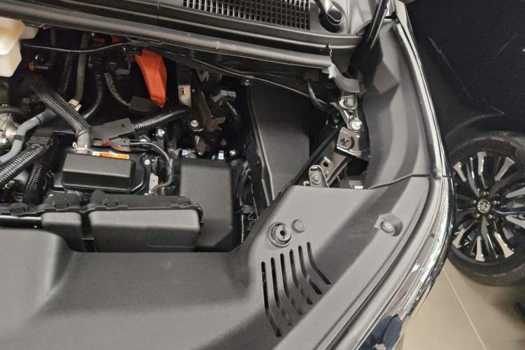 Used Toyota Alphard 2024 Dual-Engine 2.5L Deluxe Edition Engine Bay Left