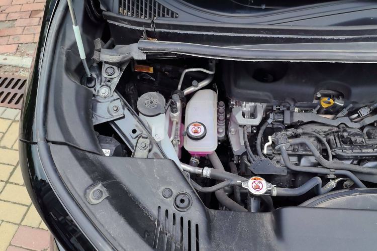 Used Toyota Alphard 2024 Dual-Engine 2.5L Deluxe Edition Engine Bay Right