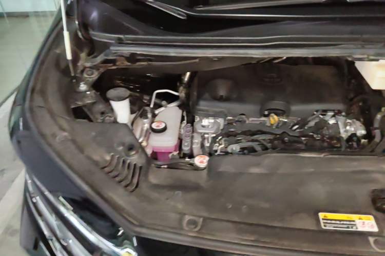 Used Toyota Alphard 2024 Dual-Engine 2.5L Deluxe Edition Engine Bay Right