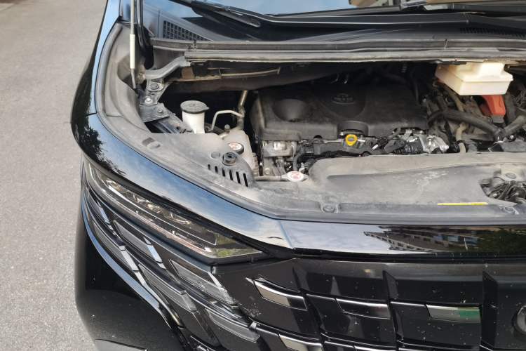Used Toyota Alphard 2024 Dual-Engine 2.5L Deluxe Edition Engine Bay Right