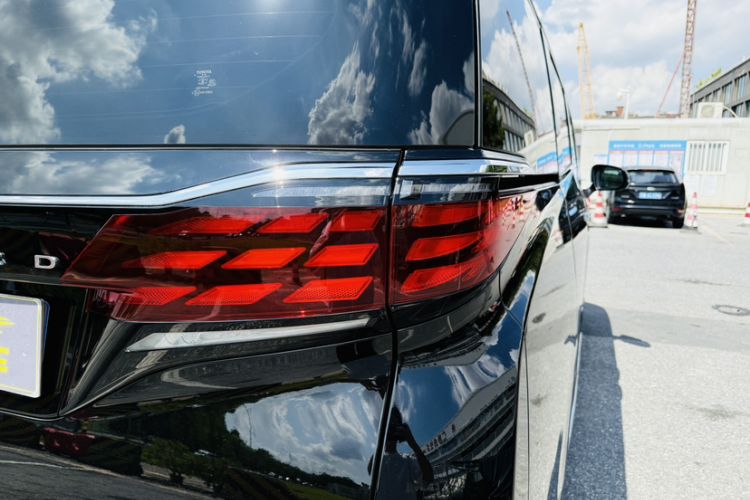Used Toyota Alphard 2024 Dual-Engine 2.5L Prestige Edition Exterior 1
