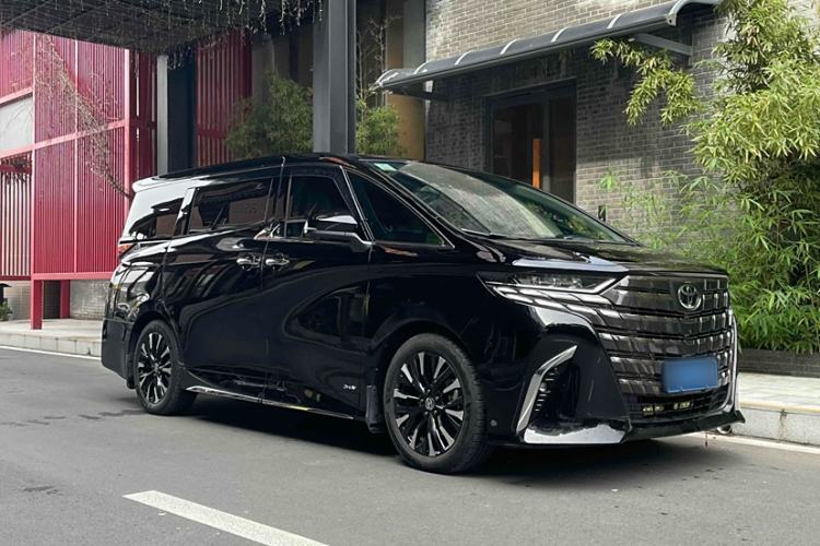 Used Toyota Alphard 2024 Dual-Engine 2.5L Deluxe Edition Exterior 1