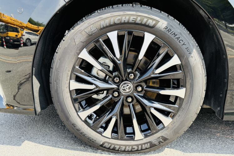 Used Toyota Alphard 2024 Dual-Engine 2.5L Prestige Edition Exterior 4