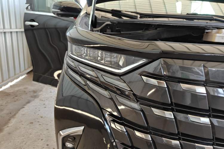 Used Toyota Alphard 2024 Dual-Engine 2.5L Prestige Edition Exterior 6