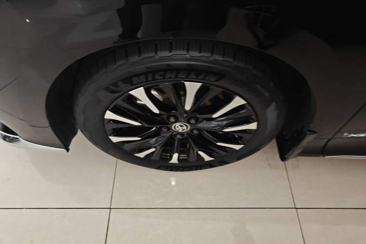 Used Toyota Alphard 2024 Dual-Engine 2.5L Prestige Edition Exterior 7