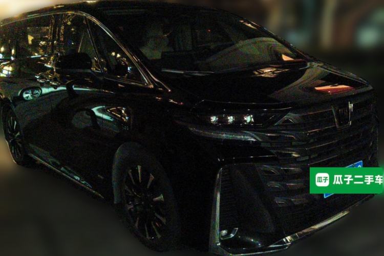 Used Toyota Alphard 2024 Dual-Engine 2.5L Deluxe Edition Front Right 45 Deg