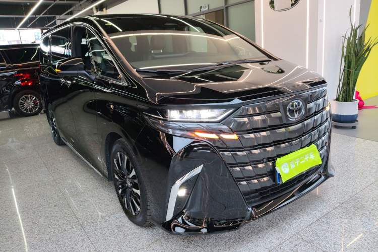 Used Toyota Alphard 2024 Dual-Engine 2.5L Deluxe Edition Front Right 45 Deg