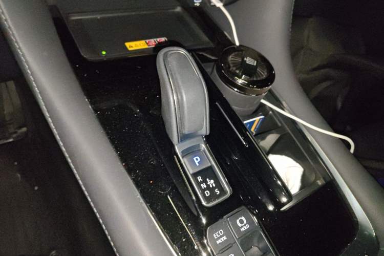 Used Toyota Alphard 2024 Dual-Engine 2.5L Prestige Edition Gear Lever